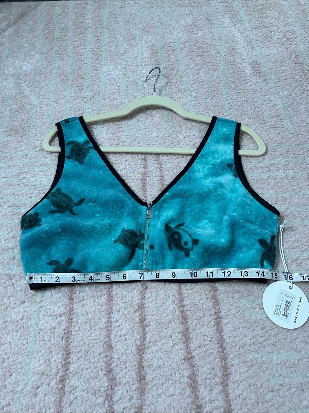 NWT STAUD Turquoise Turtle Print Fleece Springs Crop Top Black Trim Size 10 - Picture 11 of 12
